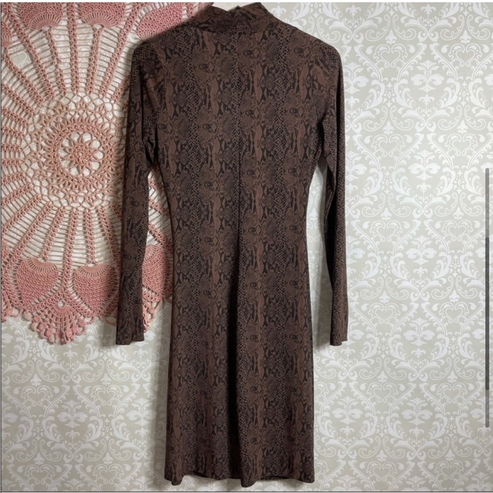 Norma Kamali women’s snake reptile print wrap long sleeve bodycon slinky neutral - Picture 5 of 13